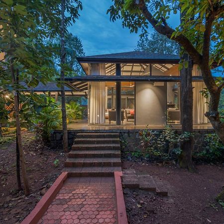 Saffronstays The Glasshouse, Panchgani - Beautiful Glass Villa For Couples Екстериор снимка